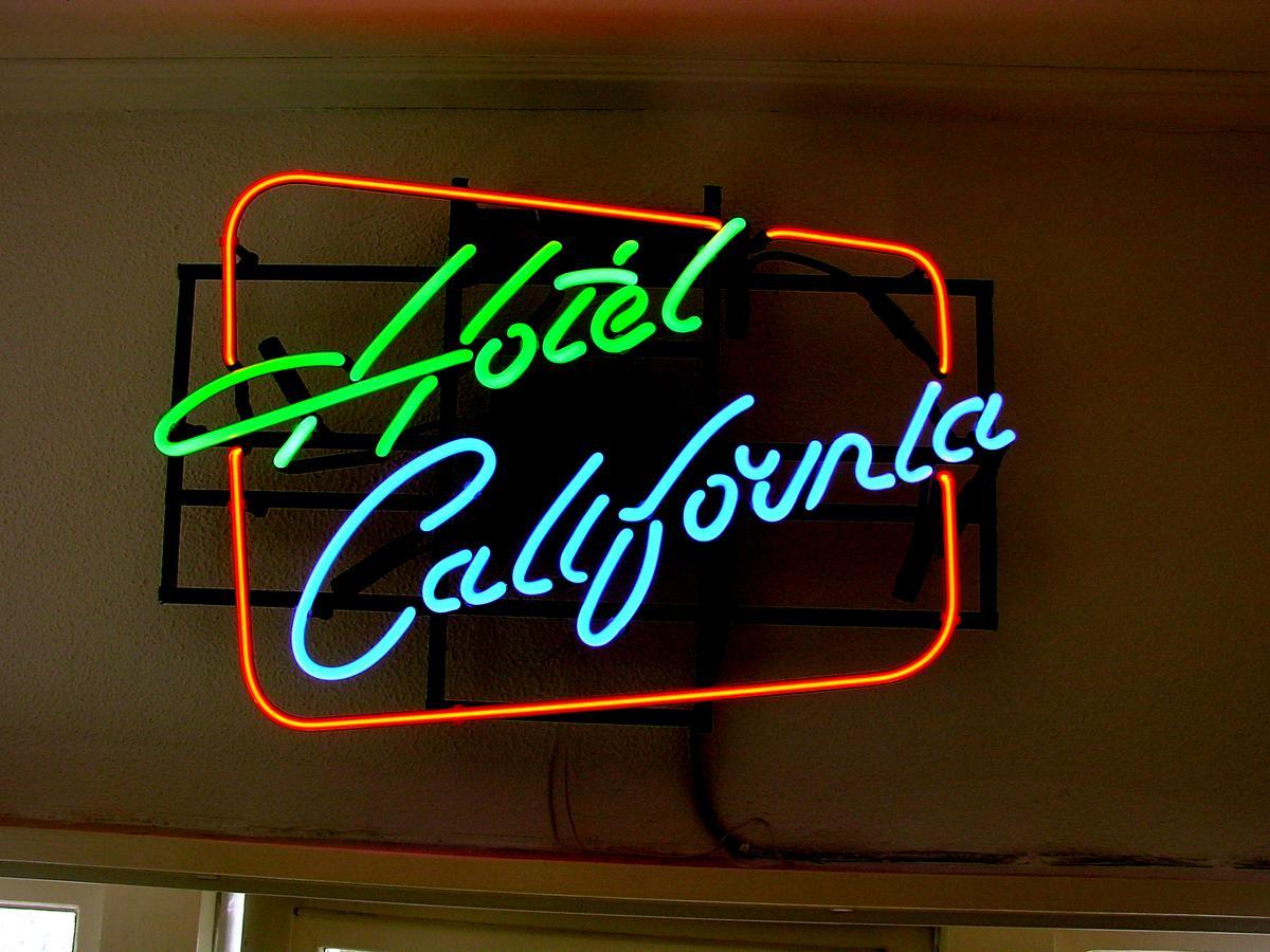 B&B Hotel California Wichmond Ngoại thất bức ảnh